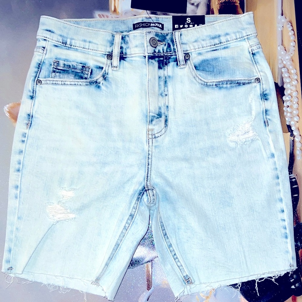$25 sale for 4 Fashion Nova shorts size S - Picture 11 of 17